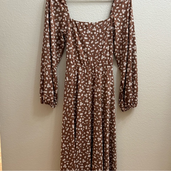 Carly Jean Los Angeles Floral Brown Midi Dress - Picture 3 of 5